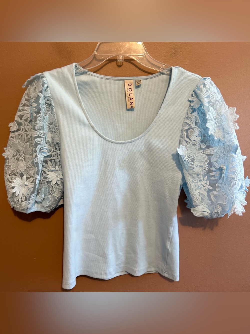 Anthropologie Dolan Blue Ribbed Top Puff Sleeve 3D Floral Applique Size Medium